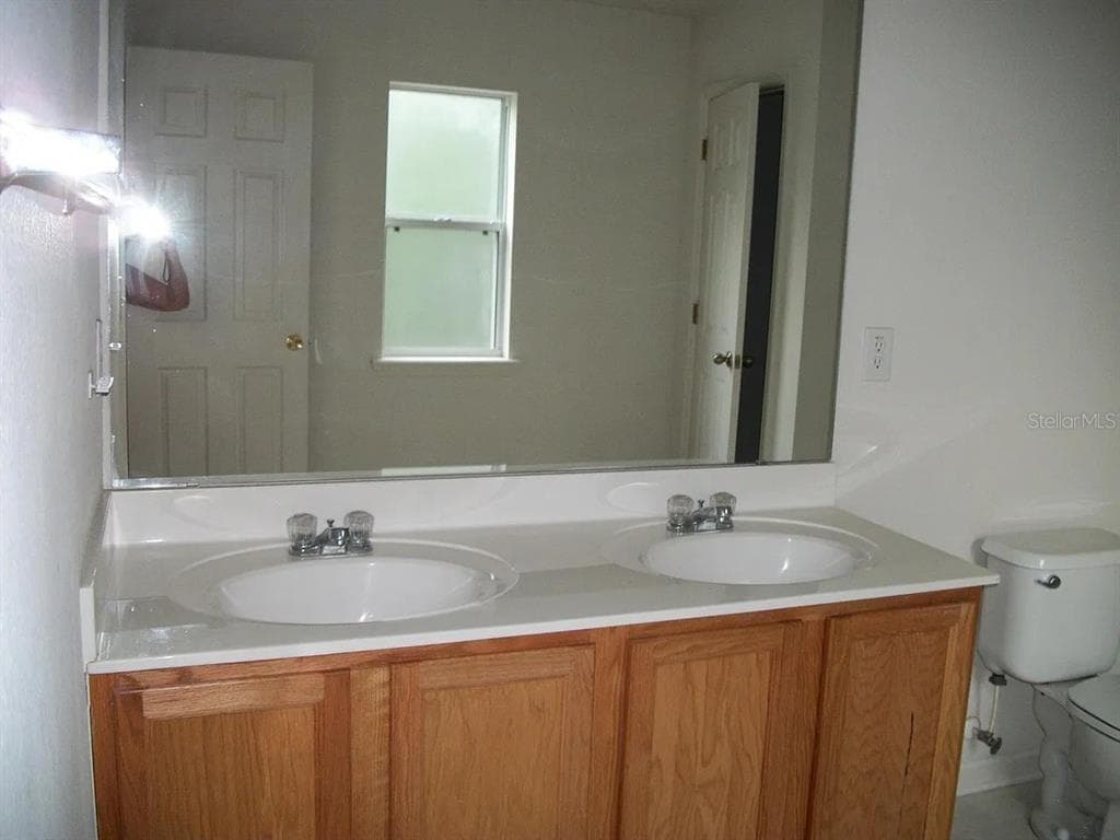 72 ROLLINS LANE photo 15