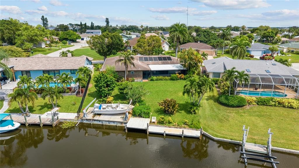 4612 CORAL LAKE DRIVE photo 3