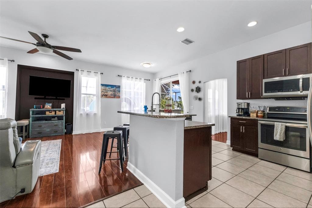 2142 SNOVER AVENUE photo 22