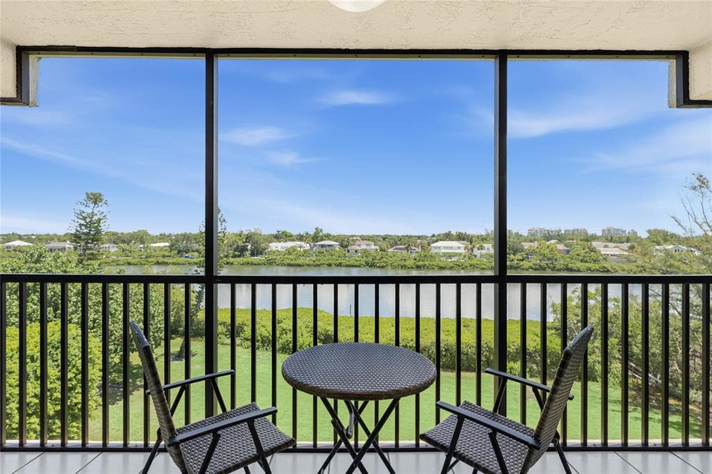3240 GULF OF MEXICO DRIVE B504 photo 4