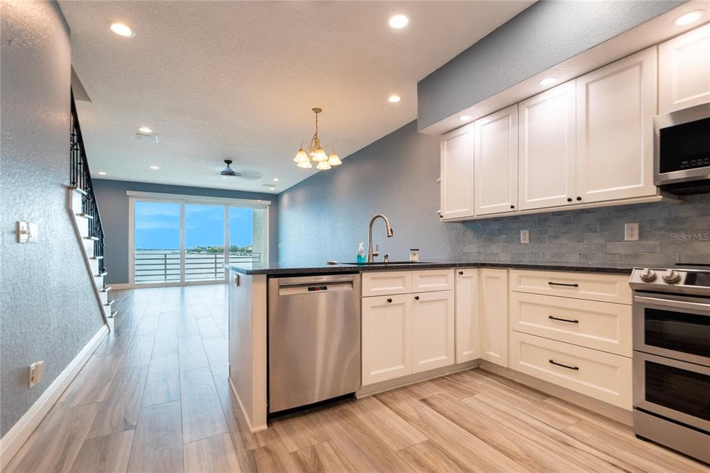 4651 MIRABELLA COURT photo 18
