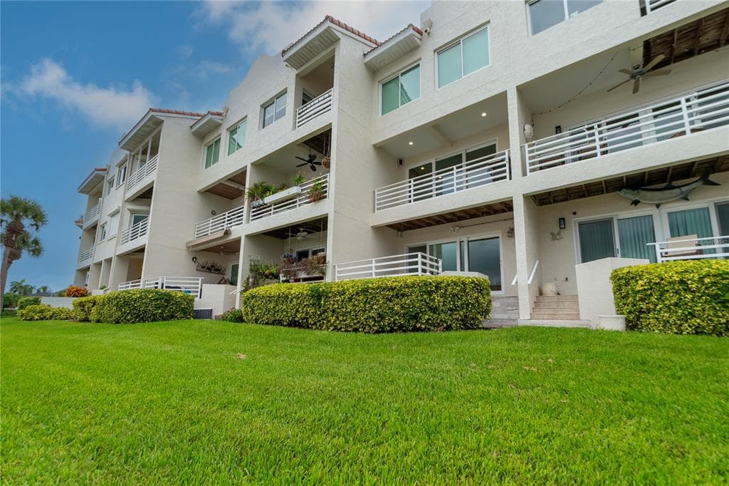 4651 MIRABELLA COURT photo 11