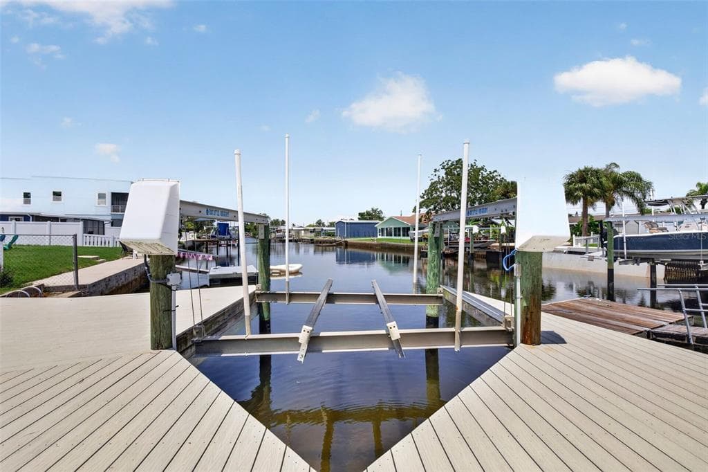 13224 NEPTUNE DRIVE photo 17
