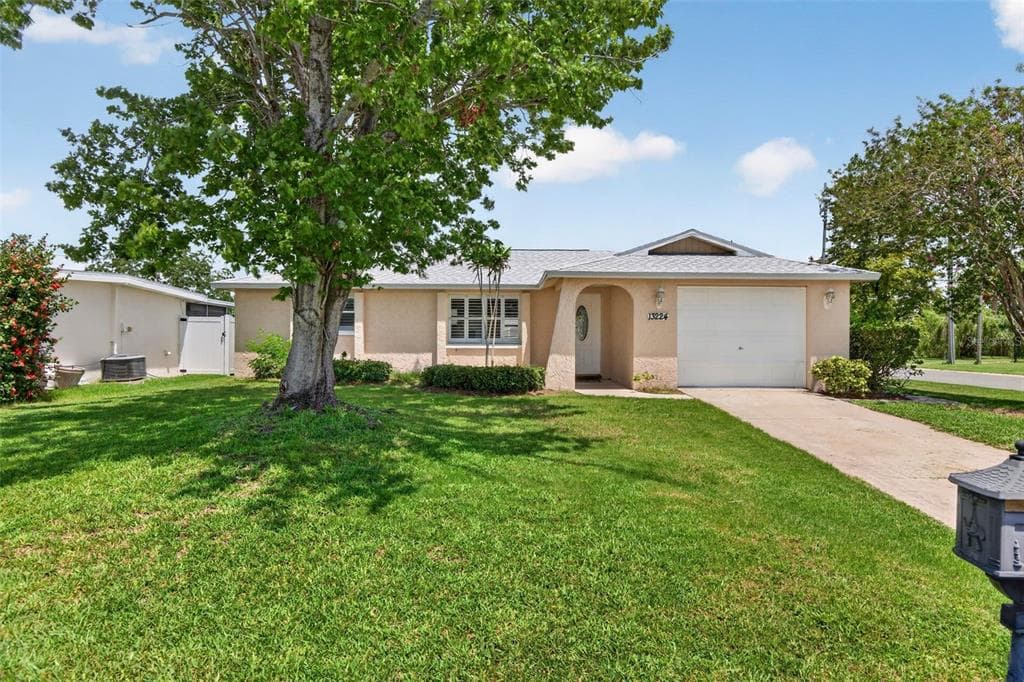 13224 NEPTUNE DRIVE photo 24