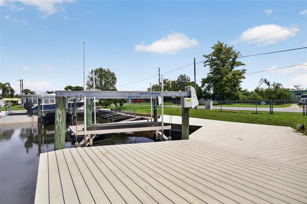 13224 NEPTUNE DRIVE photo 18