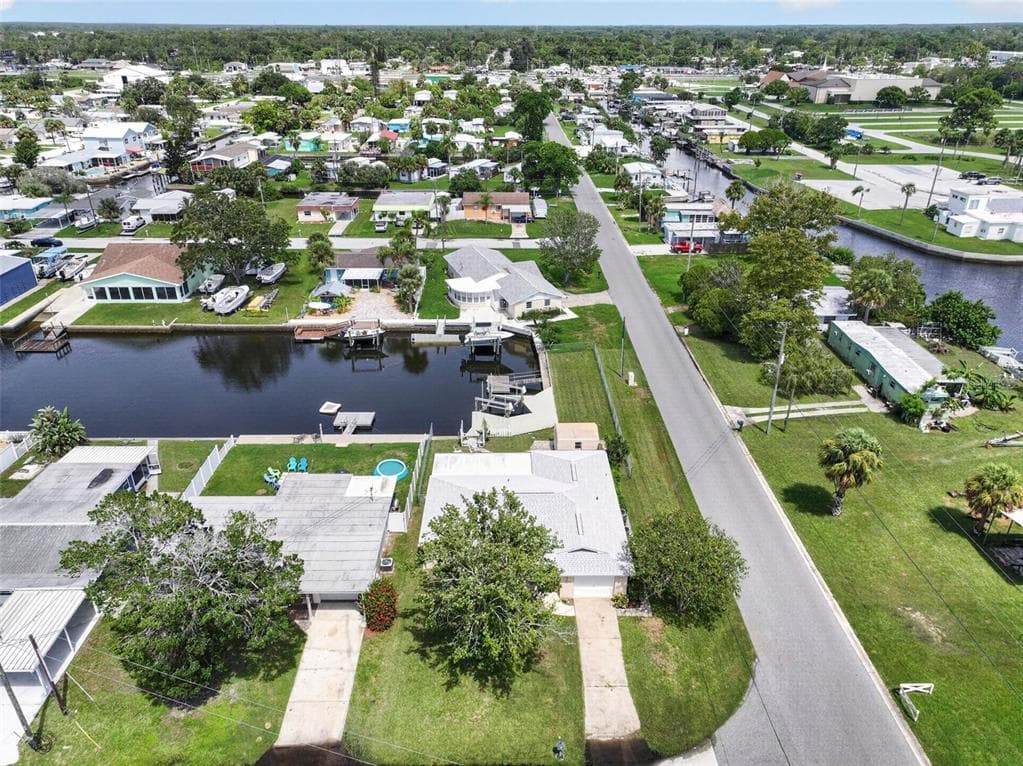 13224 NEPTUNE DRIVE photo 4