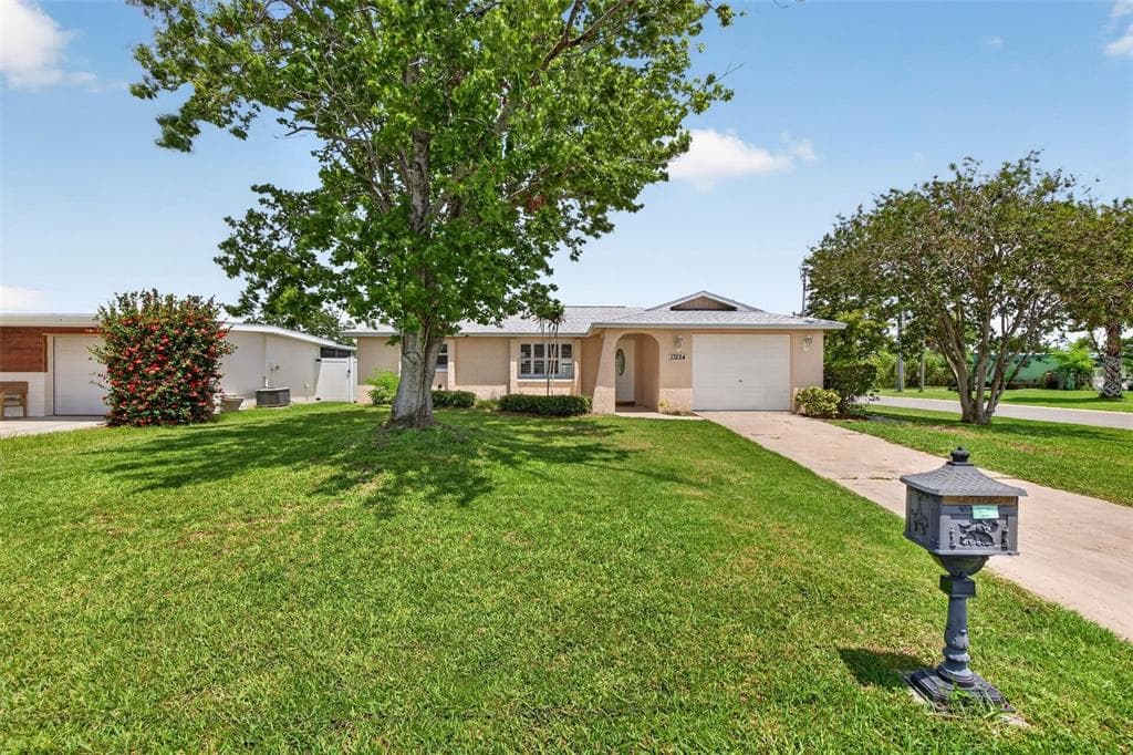 13224 NEPTUNE DRIVE photo 25