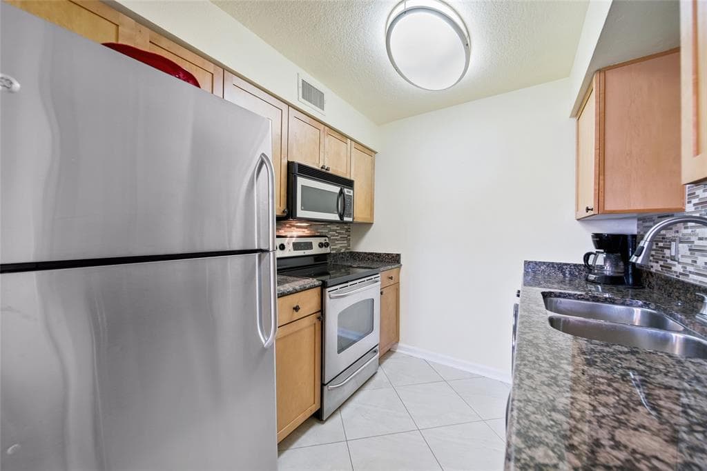 5092 BEACH DRIVE SE A photo 7