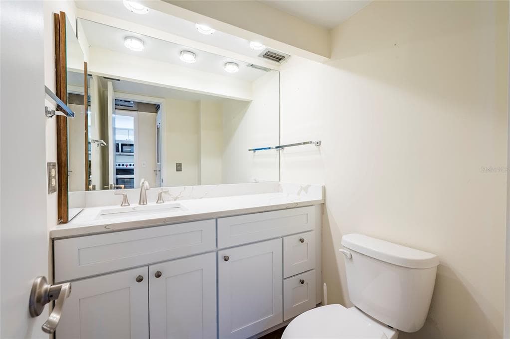 2618 COVE CAY DRIVE 702 photo 22