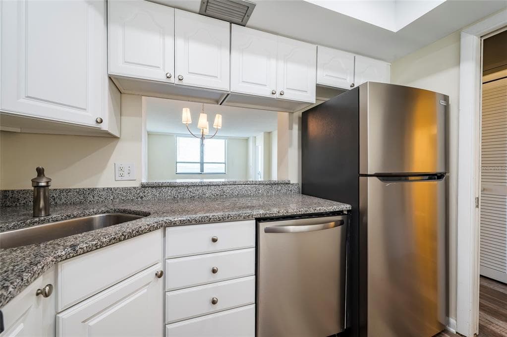 2618 COVE CAY DRIVE 702 photo 14
