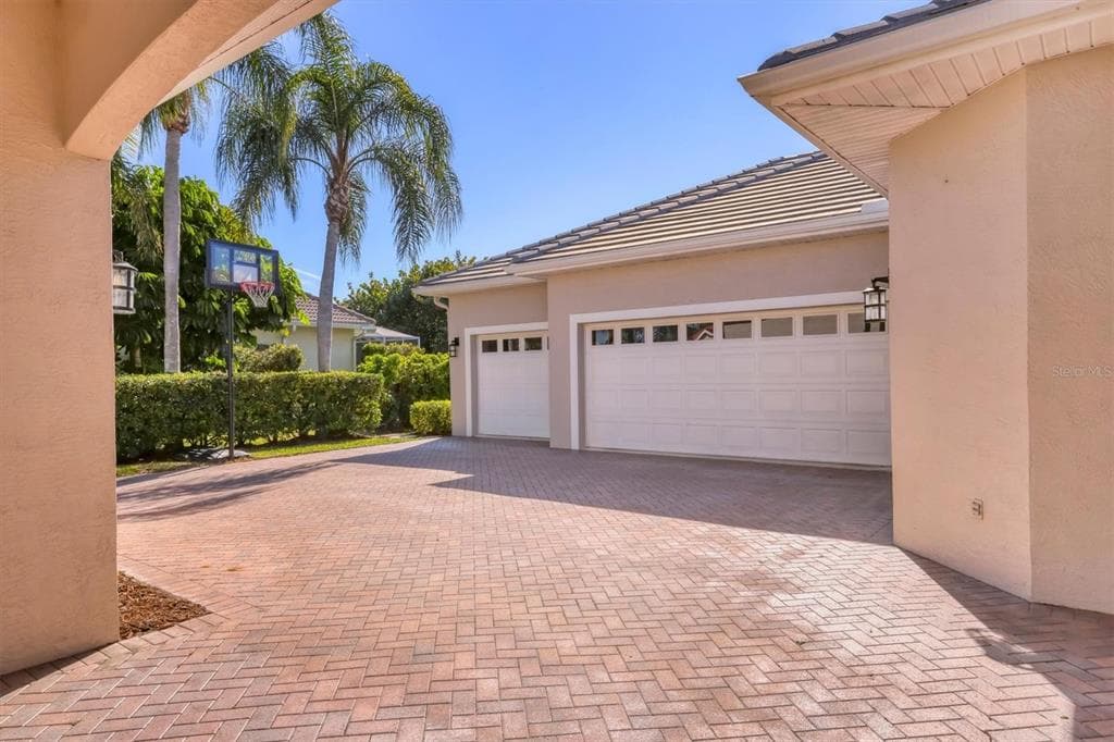 321 DULMER DRIVE photo 10