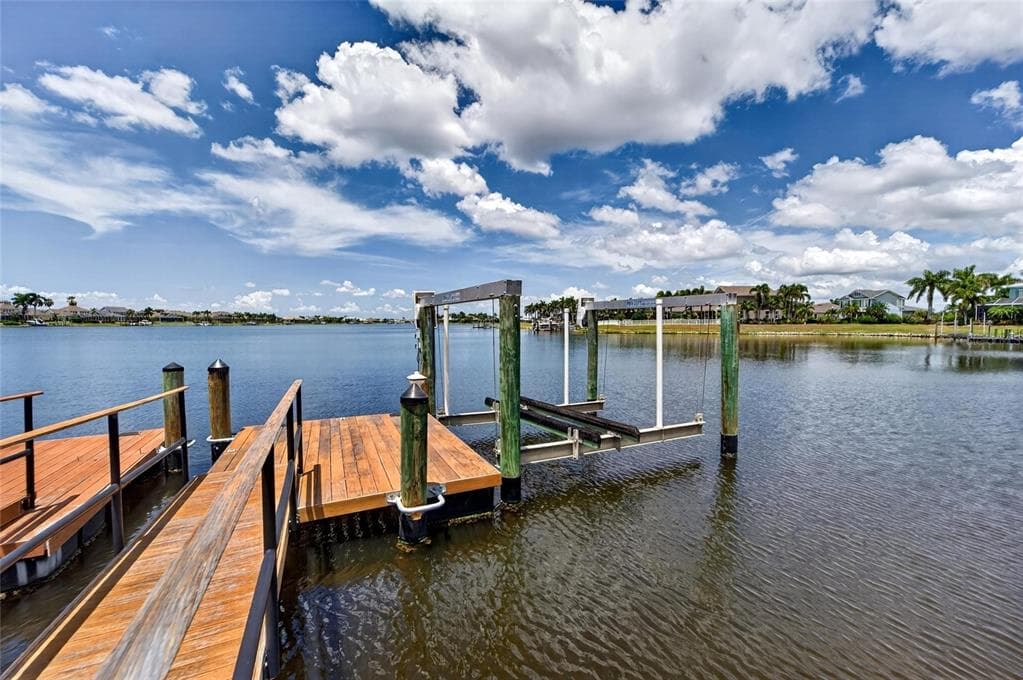 429 MANNS HARBOR DRIVE photo 4