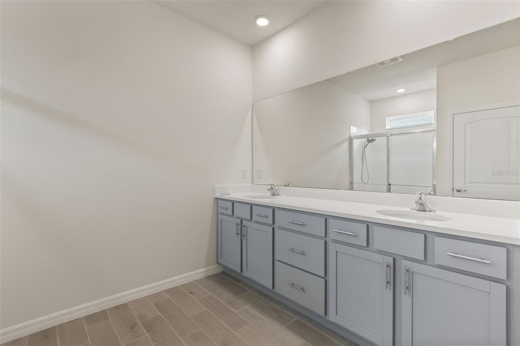 1545 DELPHI WAY photo 17