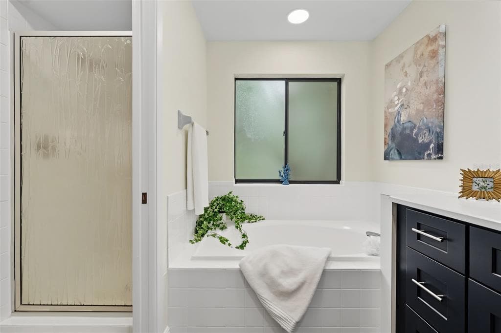 3010 LONGBROOKE WAY photo 24