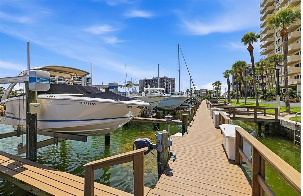 1621 GULF BOULEVARD 607 photo 18