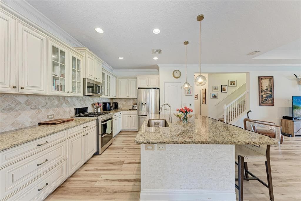 12051 FOREST PARK CIRCLE photo 15