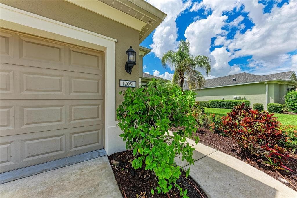 12051 FOREST PARK CIRCLE photo 4