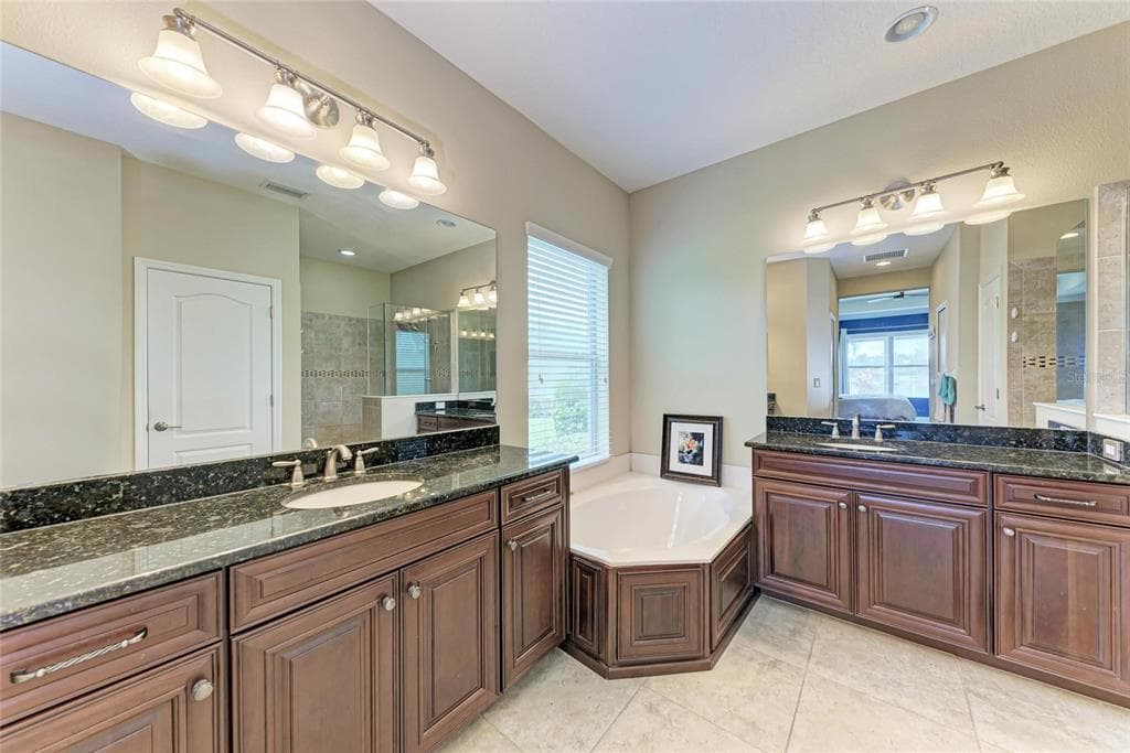12051 FOREST PARK CIRCLE photo 25