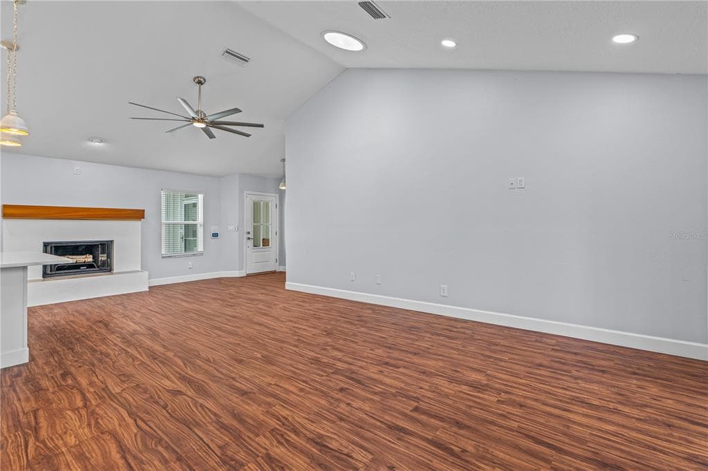 762 PINE SHORES CIRCLE photo 15