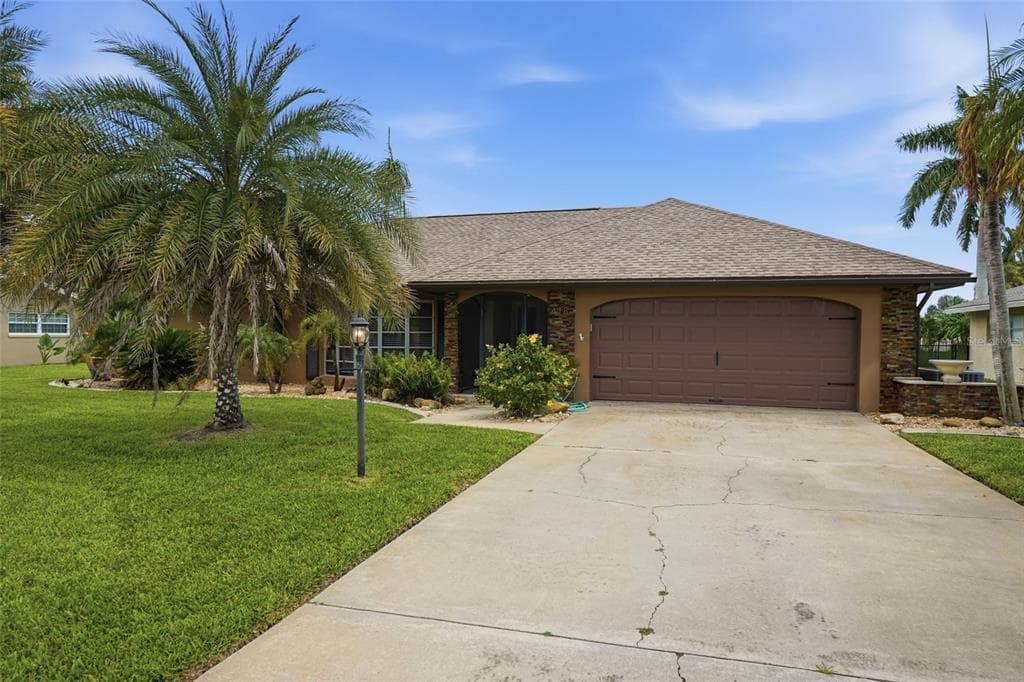 418 AVALON DRIVE photo 2