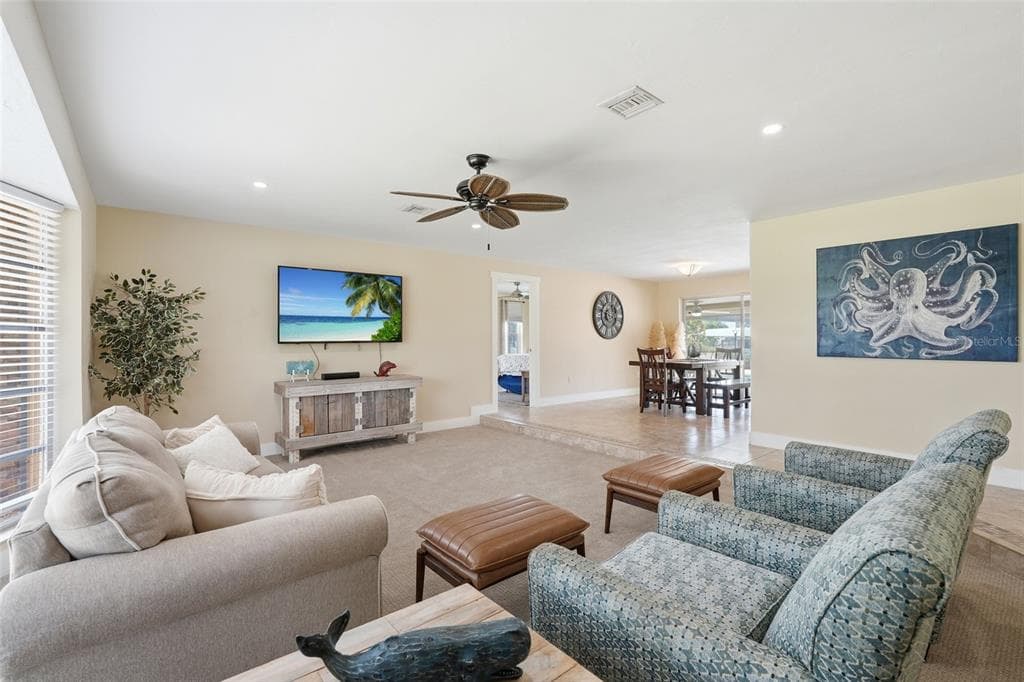 418 AVALON DRIVE photo 4