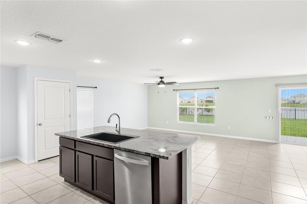 10116 CHARLOTTE DRIVE photo 6