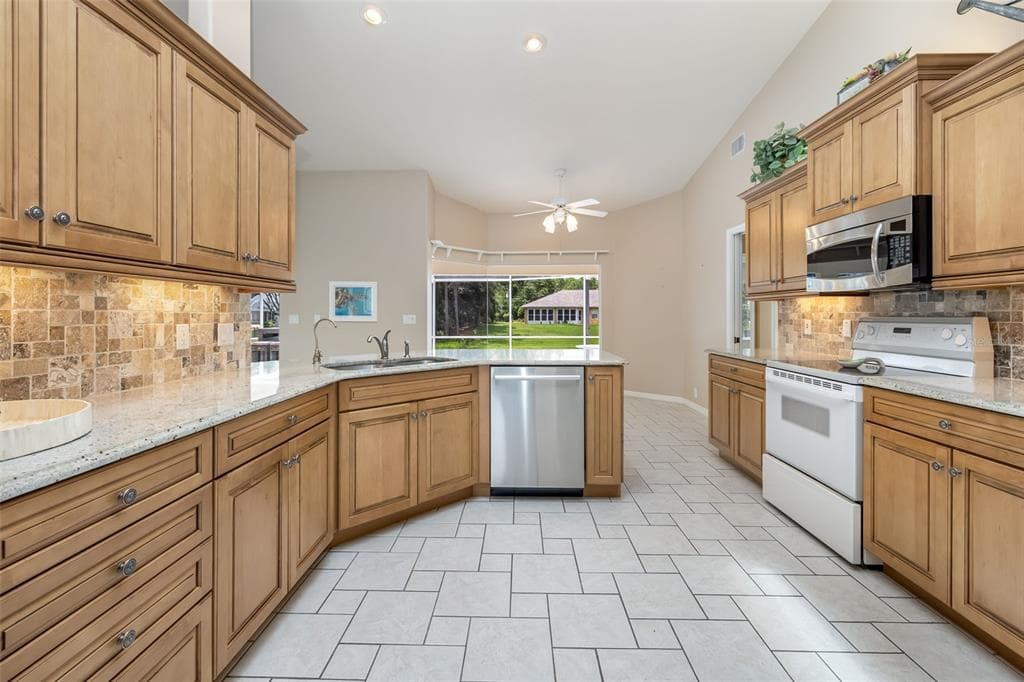 73 WATERS DRIVE photo 17