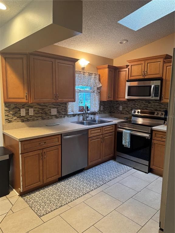 180 BEECHWOOD LANE photo 15