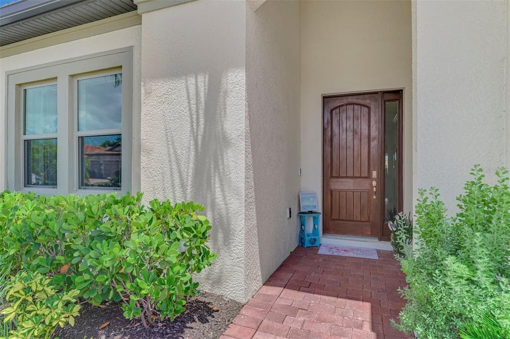 292 VILLORESI BOULEVARD photo 3