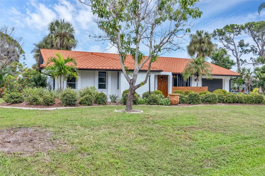 4696 POMPANO STREET photo 2