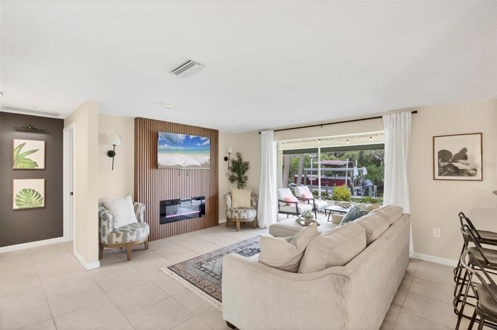 4696 POMPANO STREET photo 6