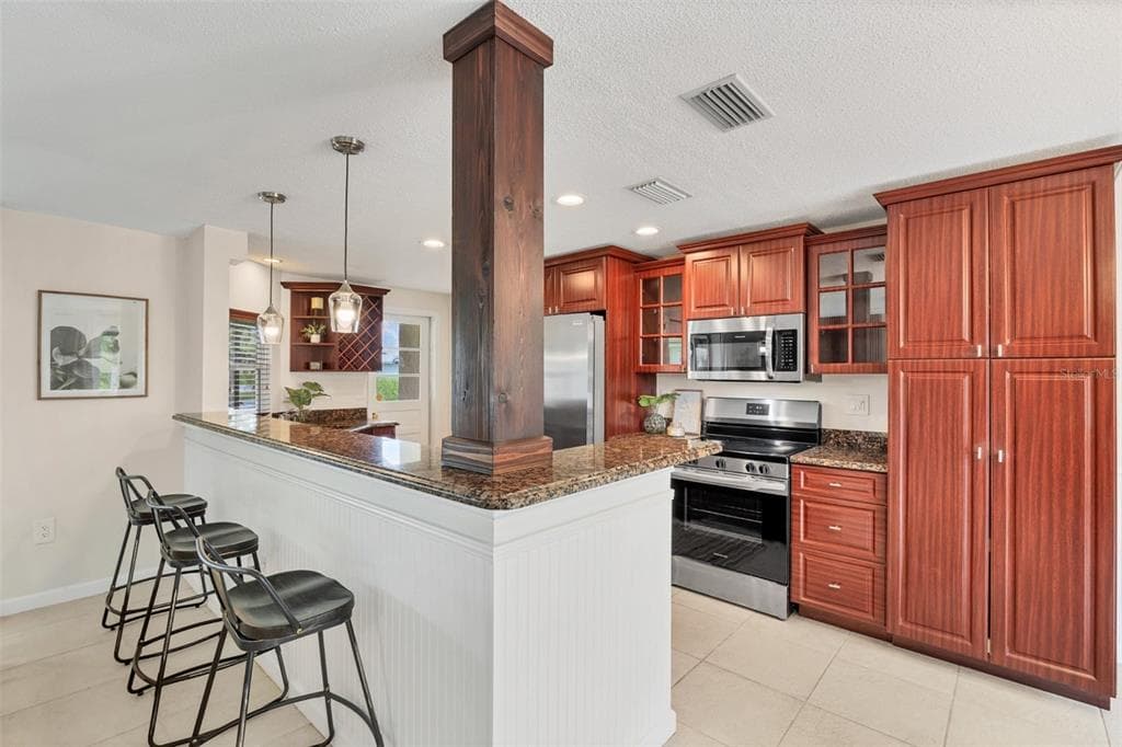 4696 POMPANO STREET photo 9