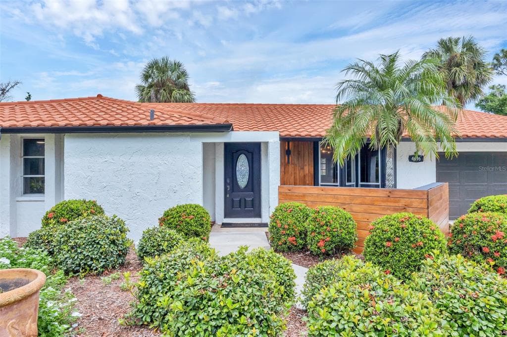 4696 POMPANO STREET photo 4