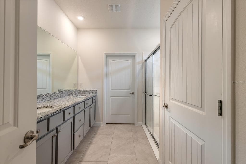 1413 SYLES DRIVE photo 19