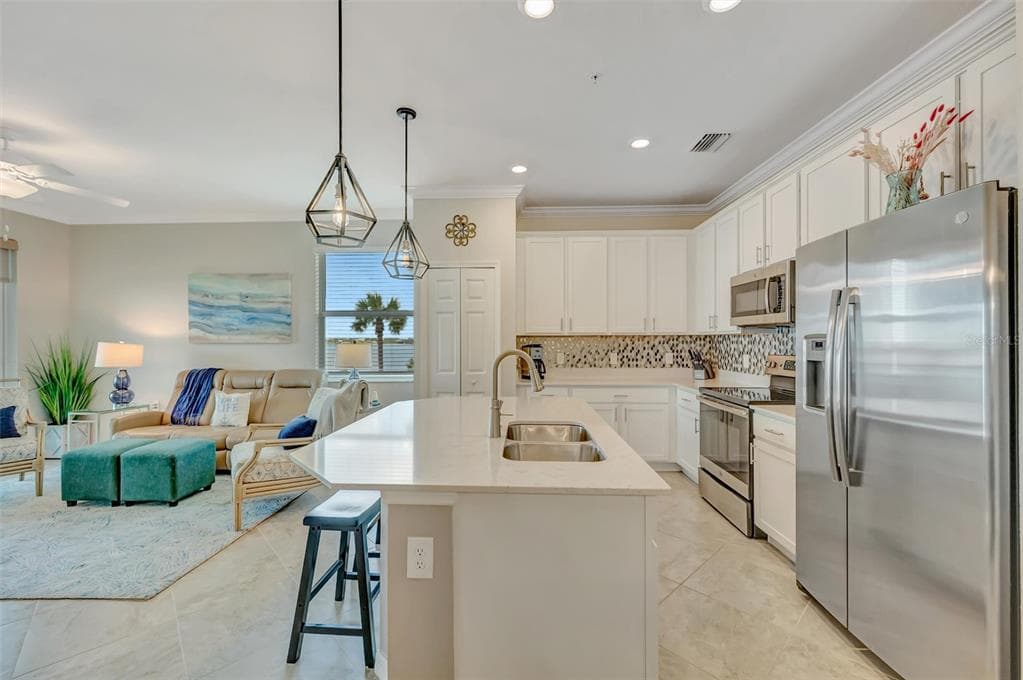 920 TIDEWATER SHORES LOOP 308 photo 13