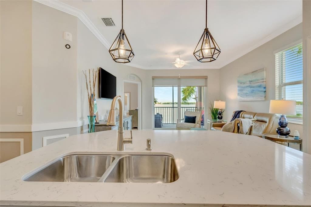 920 TIDEWATER SHORES LOOP 308 photo 16