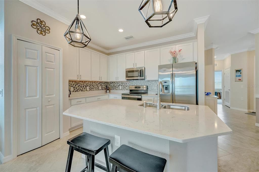 920 TIDEWATER SHORES LOOP 308 photo 12
