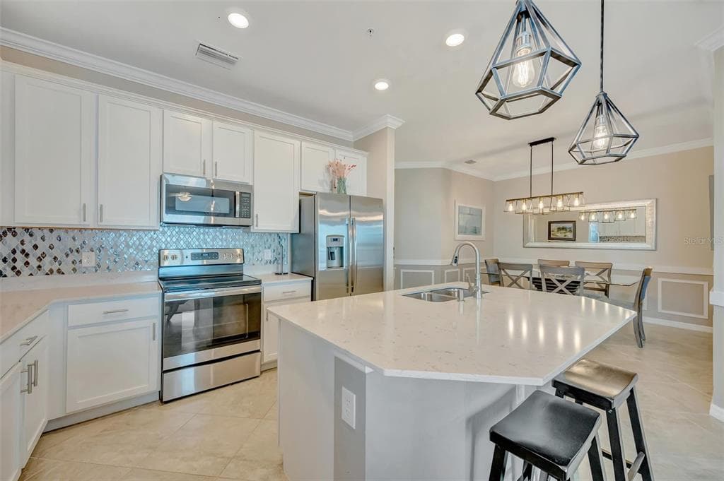 920 TIDEWATER SHORES LOOP 308 photo 9