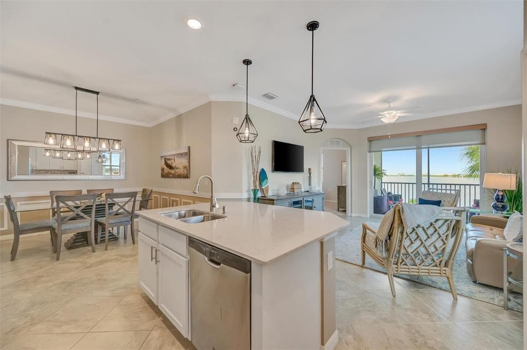 920 TIDEWATER SHORES LOOP 308 photo 15