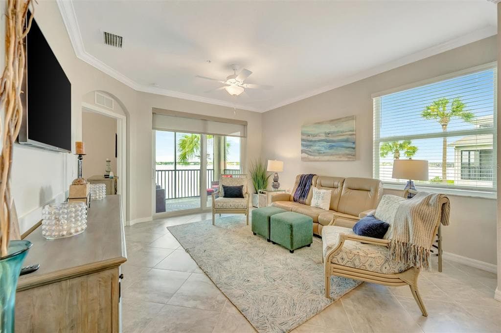 920 TIDEWATER SHORES LOOP 308 photo 4