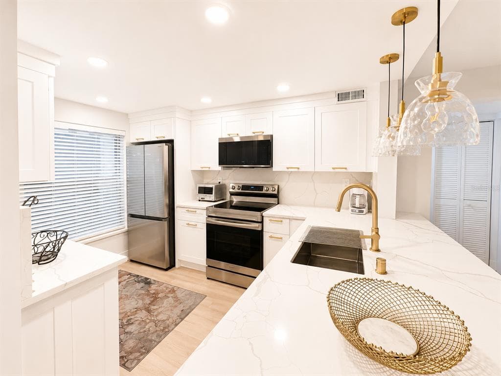 6051 SUN BOULEVARD 111 photo 6