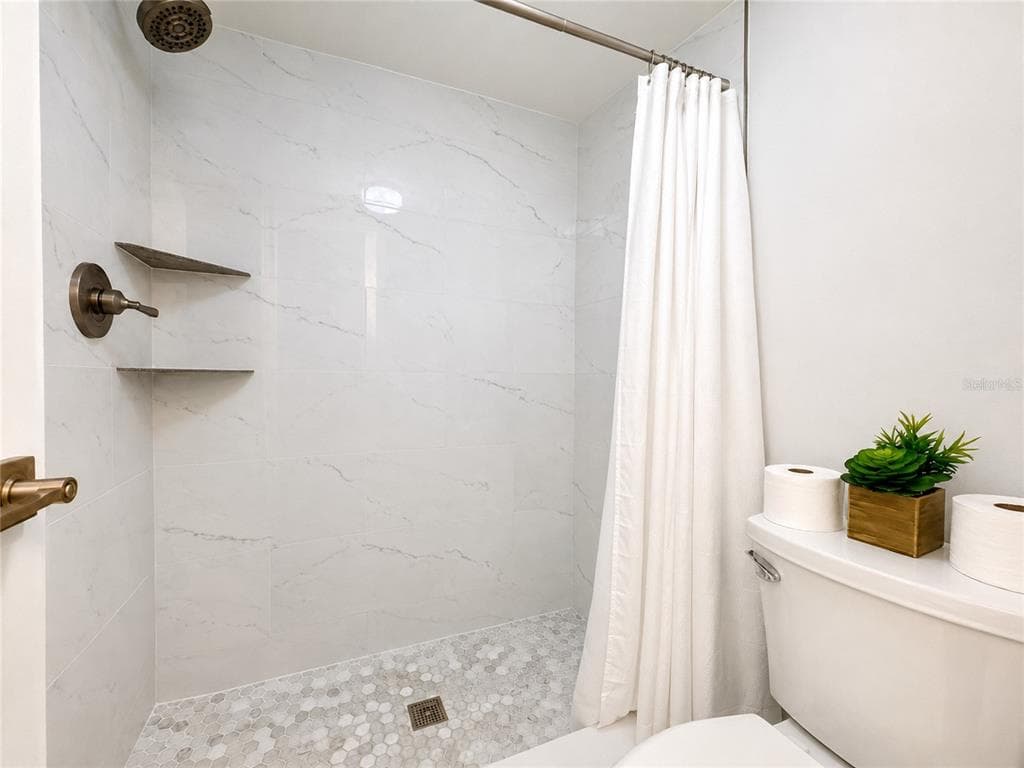 6051 SUN BOULEVARD 111 photo 18