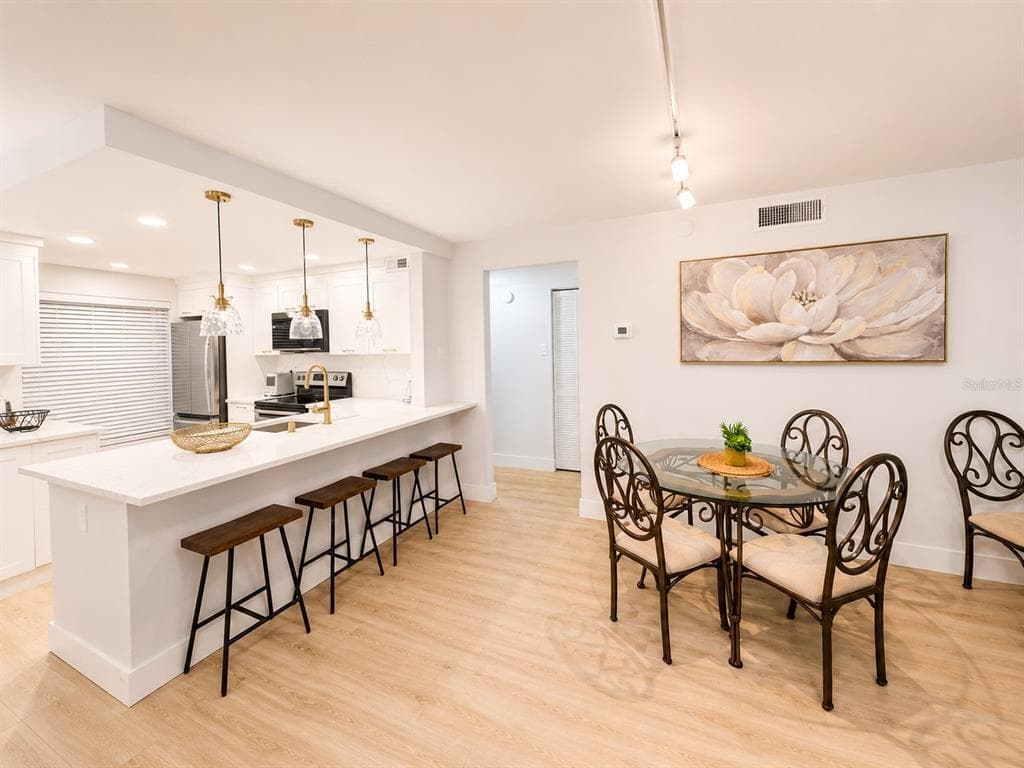 6051 SUN BOULEVARD 111 photo 19
