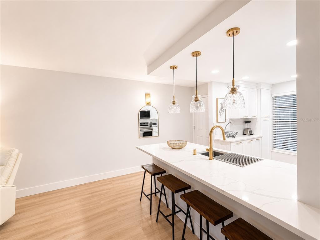 6051 SUN BOULEVARD 111 photo 4