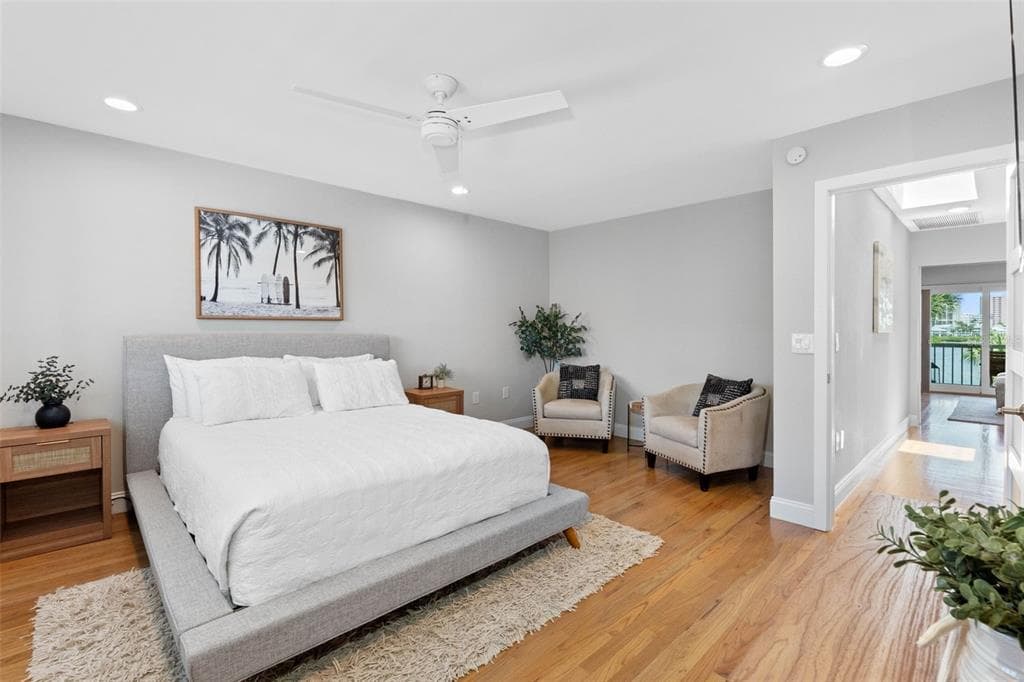 160 MARINA DEL REY COURT photo 12