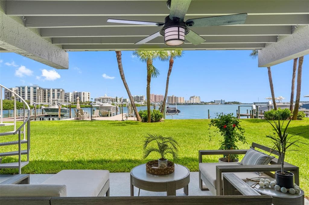 160 MARINA DEL REY COURT photo 15