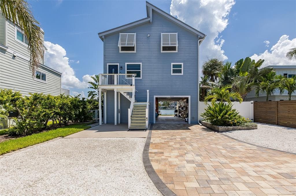 2501 BAY BOULEVARD photo 3