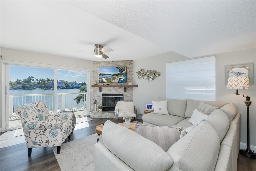 2501 BAY BOULEVARD photo 10