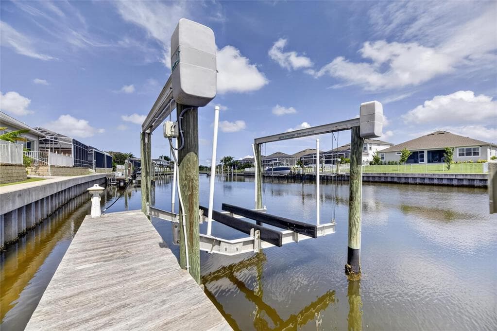715 ISLEBAY DRIVE photo 4