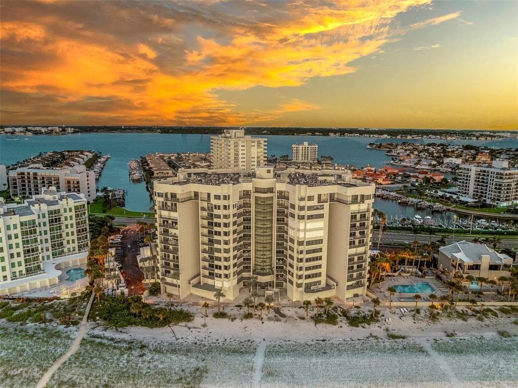 1600 GULF BOULEVARD 617 photo 3